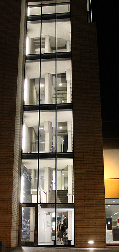 Reva and David Logan Center for the Arts, University of Chicago, Tod Williams and Billie Tsien Architects 